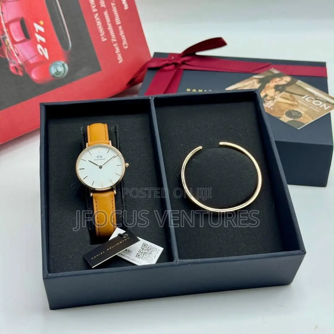 DW Watch With Bracelet