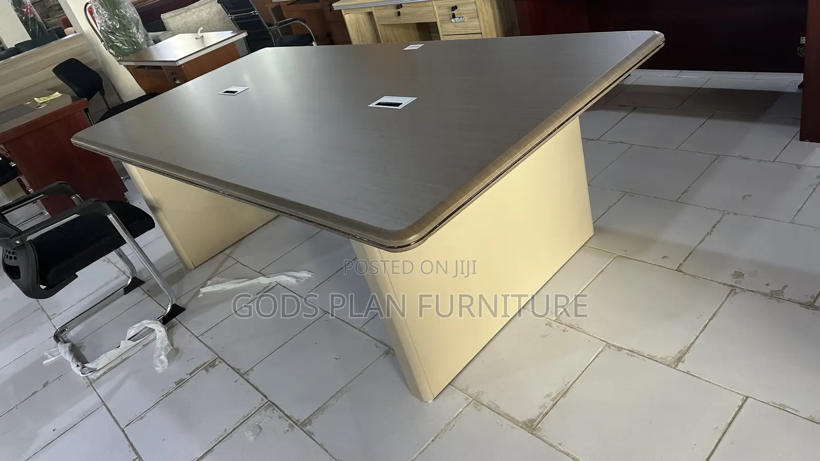 Conference Table (6-8) 220x240 Fm