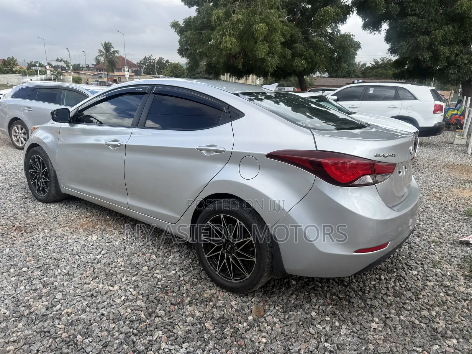 Hyundai Elantra Limited 4dr Sedan (1.8L 4cyl 6A) 2014 Silver