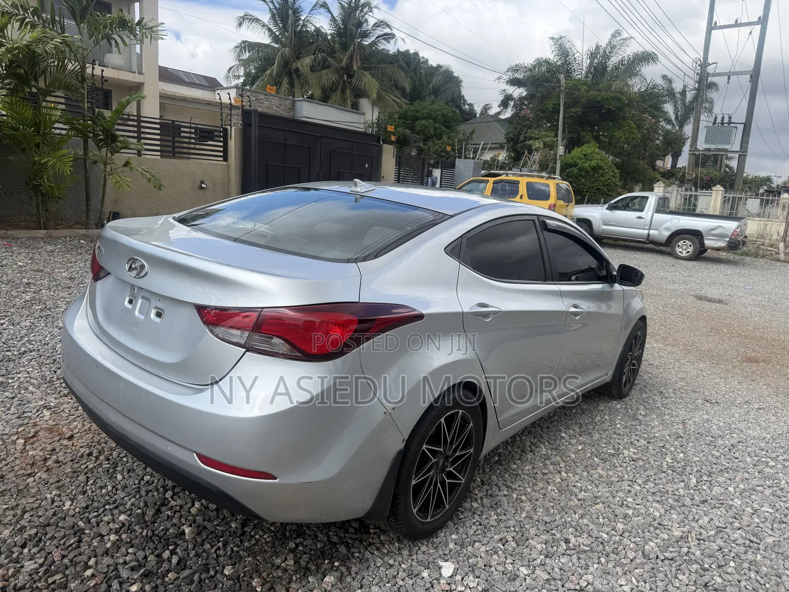 Hyundai Elantra Limited 4dr Sedan (1.8L 4cyl 6A) 2014 Silver
