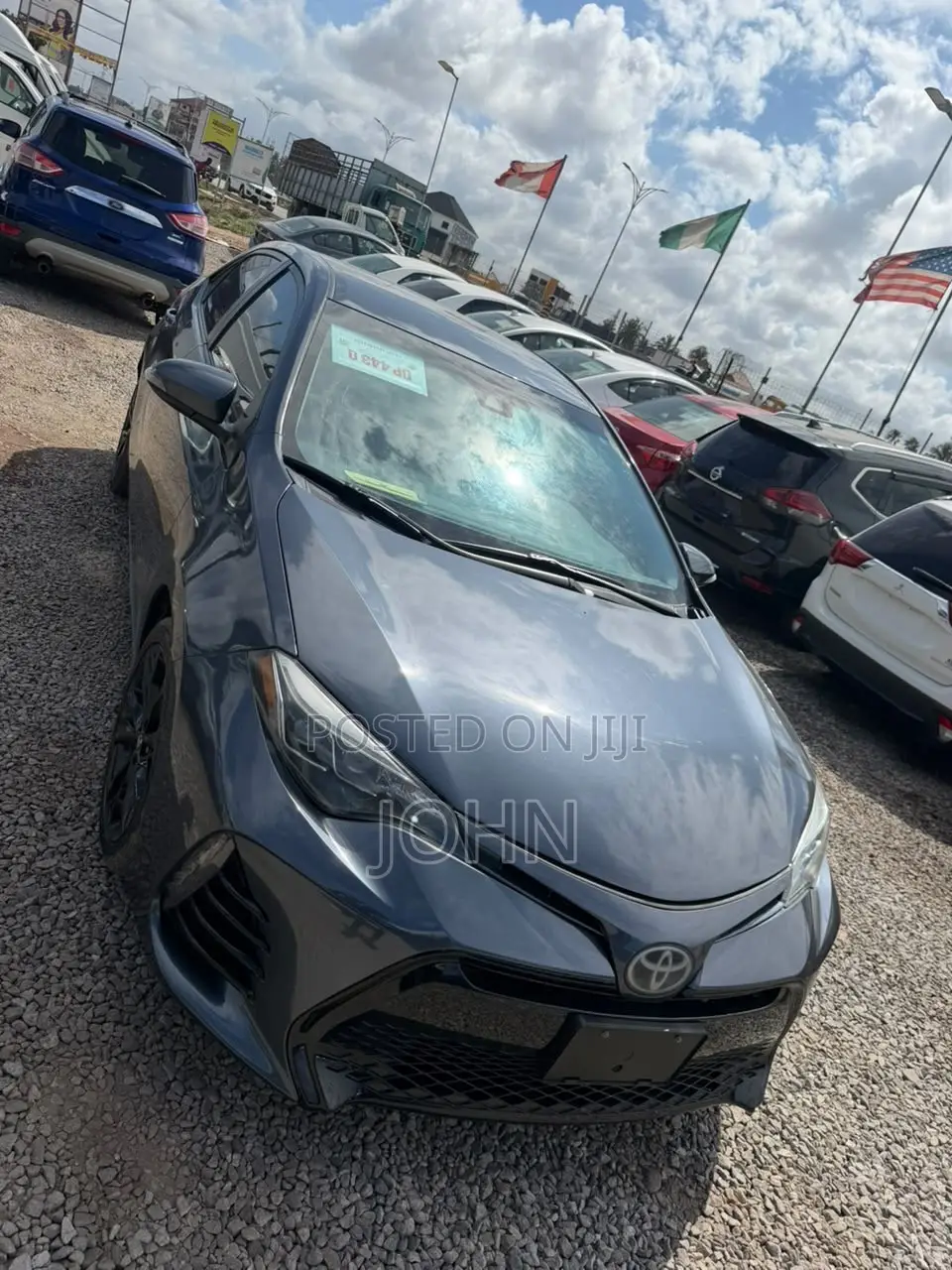 Toyota Corolla SE (1.8L 4cyl 6M) 2019 Gray