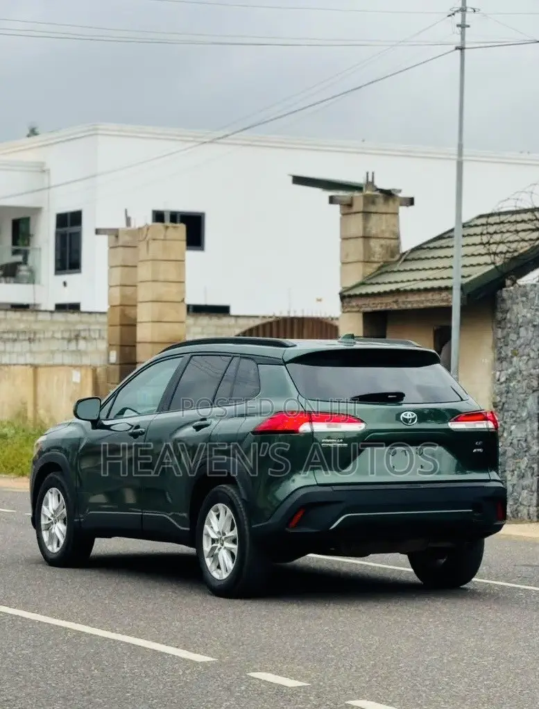 Toyota Corolla Cross 2024 Green