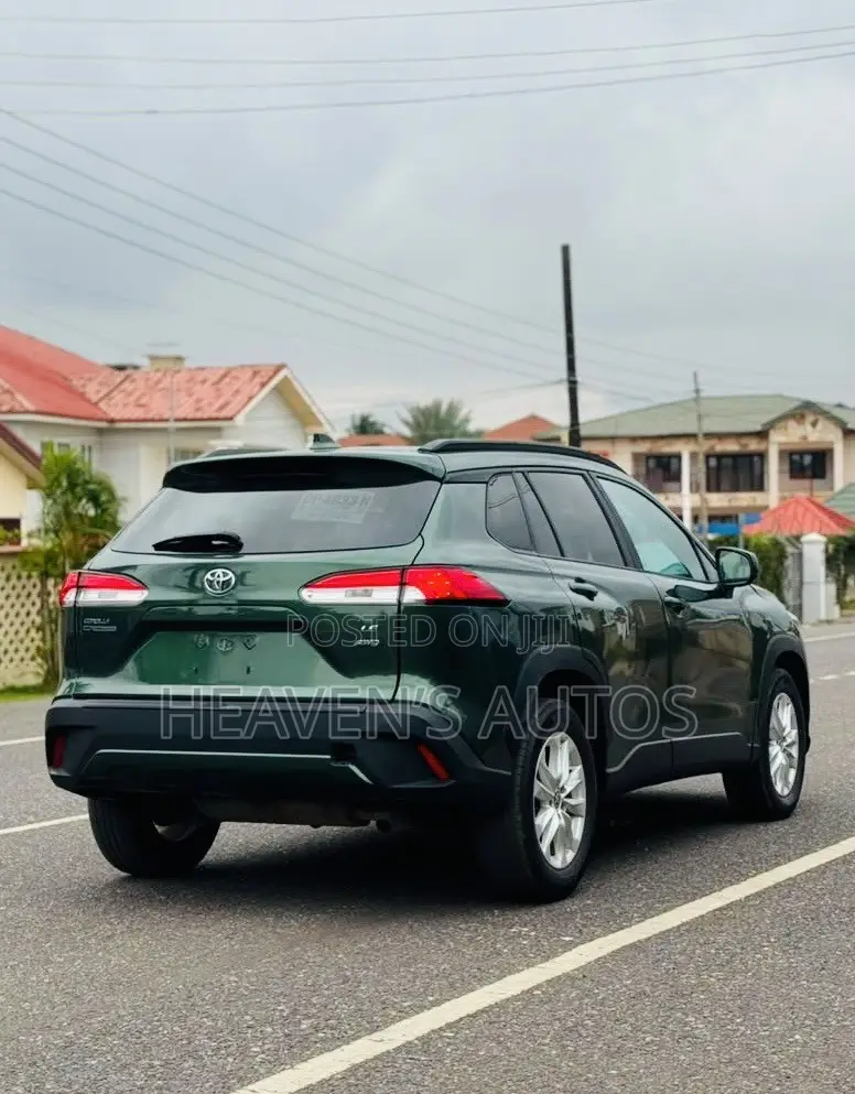 Toyota Corolla Cross 2024 Green
