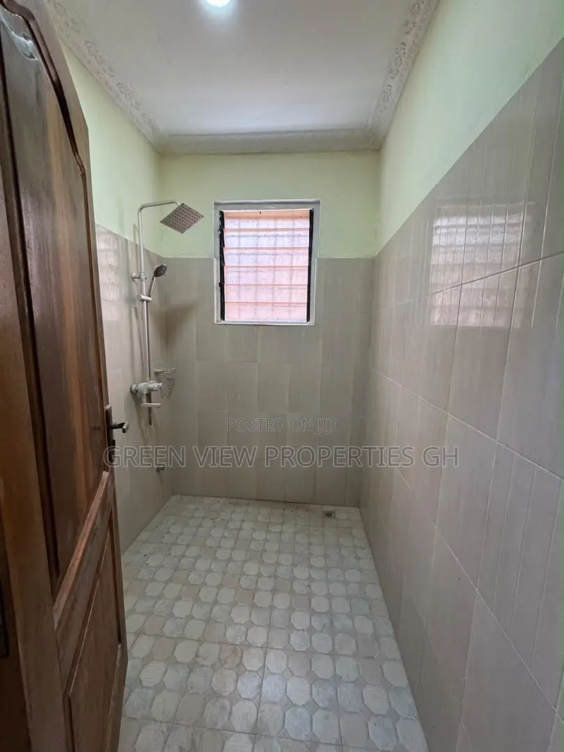 2bdrm Apartment in West Hills Mall Area for rent