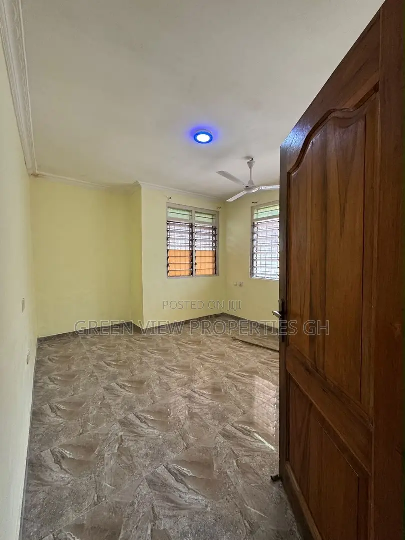 2bdrm Apartment in West Hills Mall Area for rent