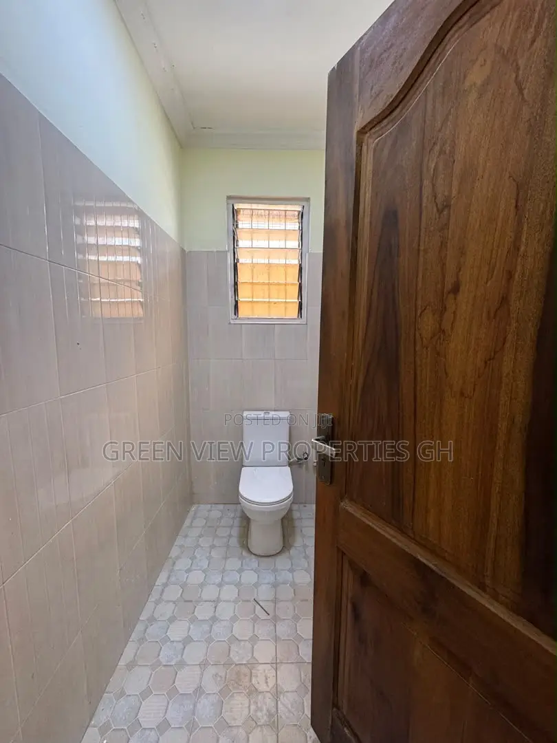 2bdrm Apartment in West Hills Mall Area for rent
