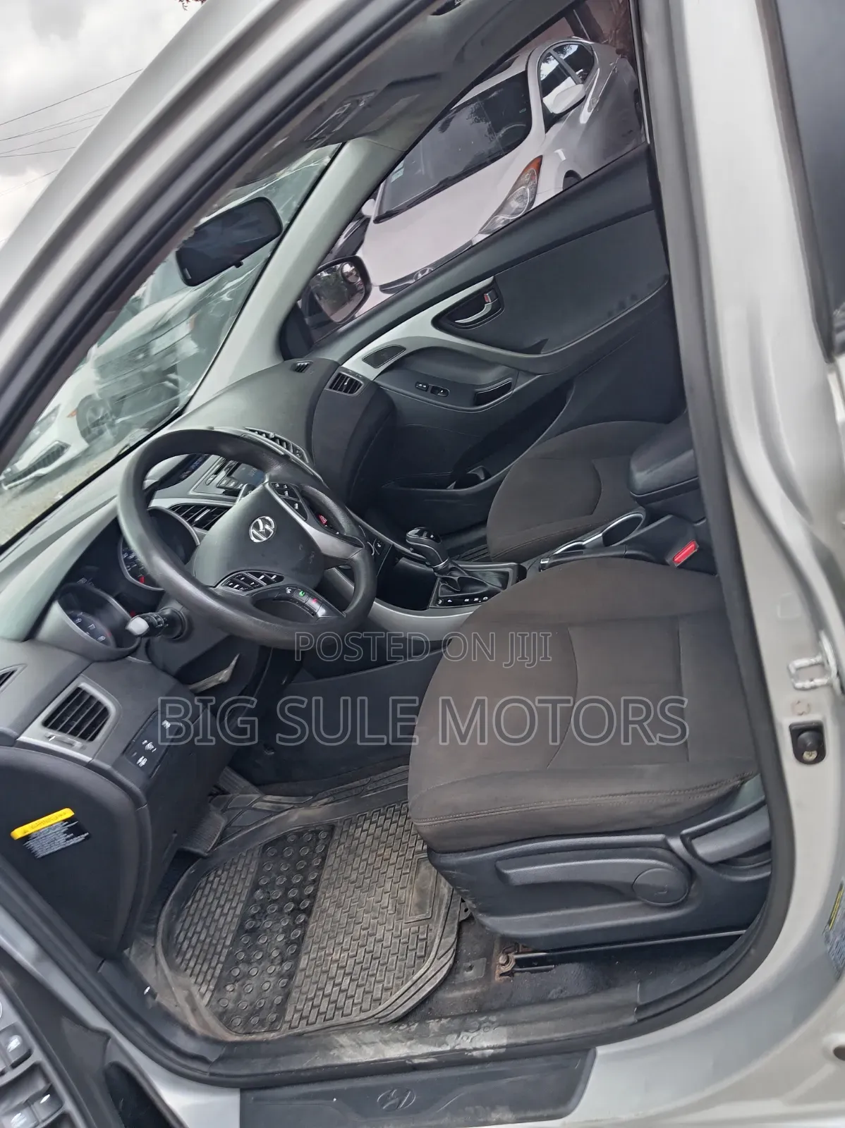 Hyundai Elantra Limited 4dr Sedan (1.8L 4cyl 6A) 2015 Silver