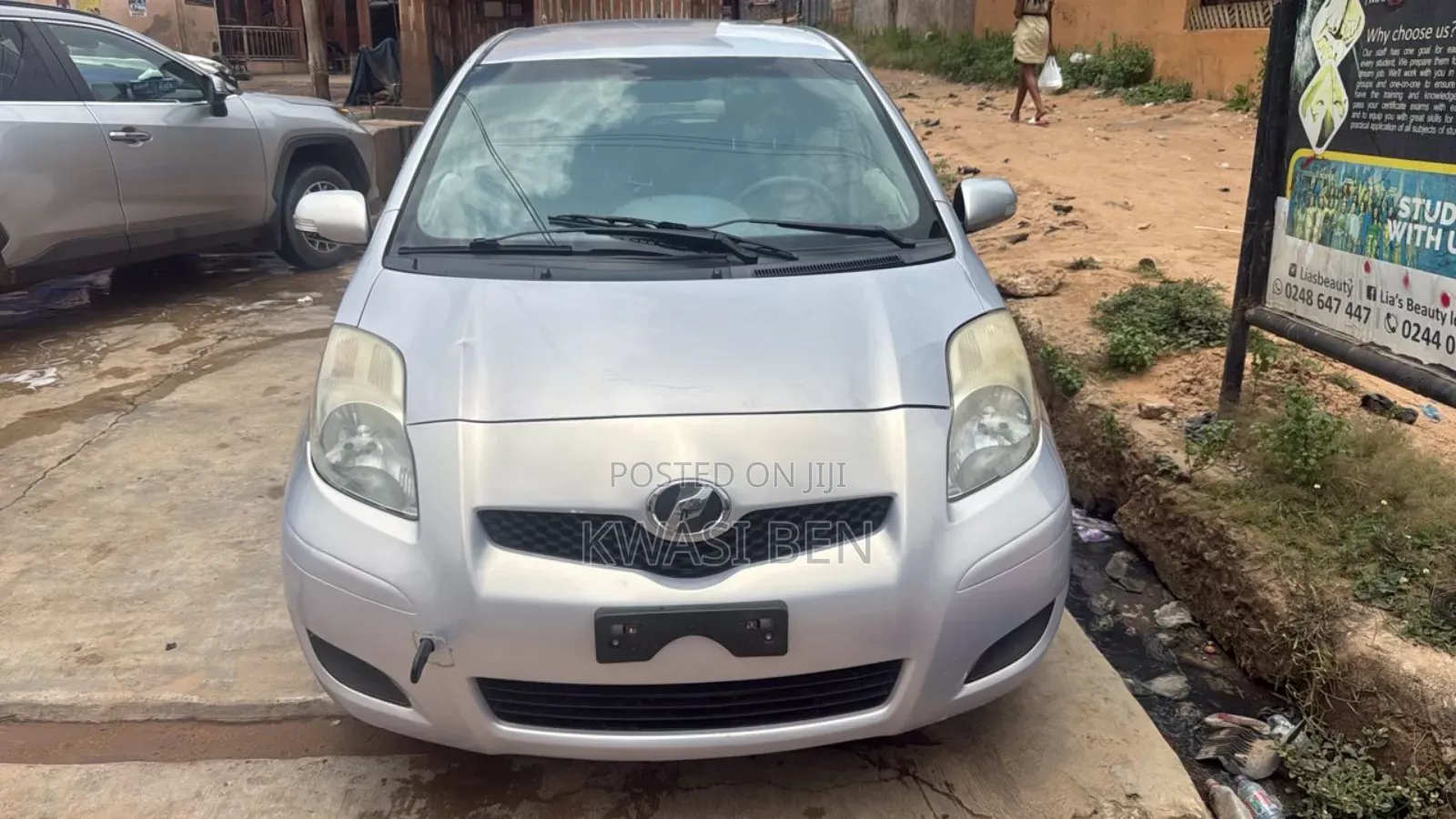 Toyota Vitz 2010 Gray