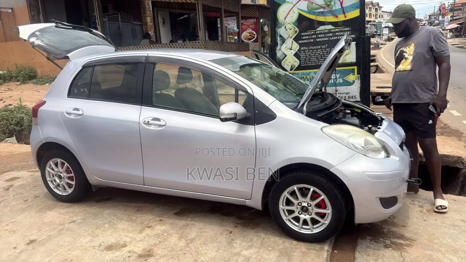 Toyota Vitz 2010 Gray