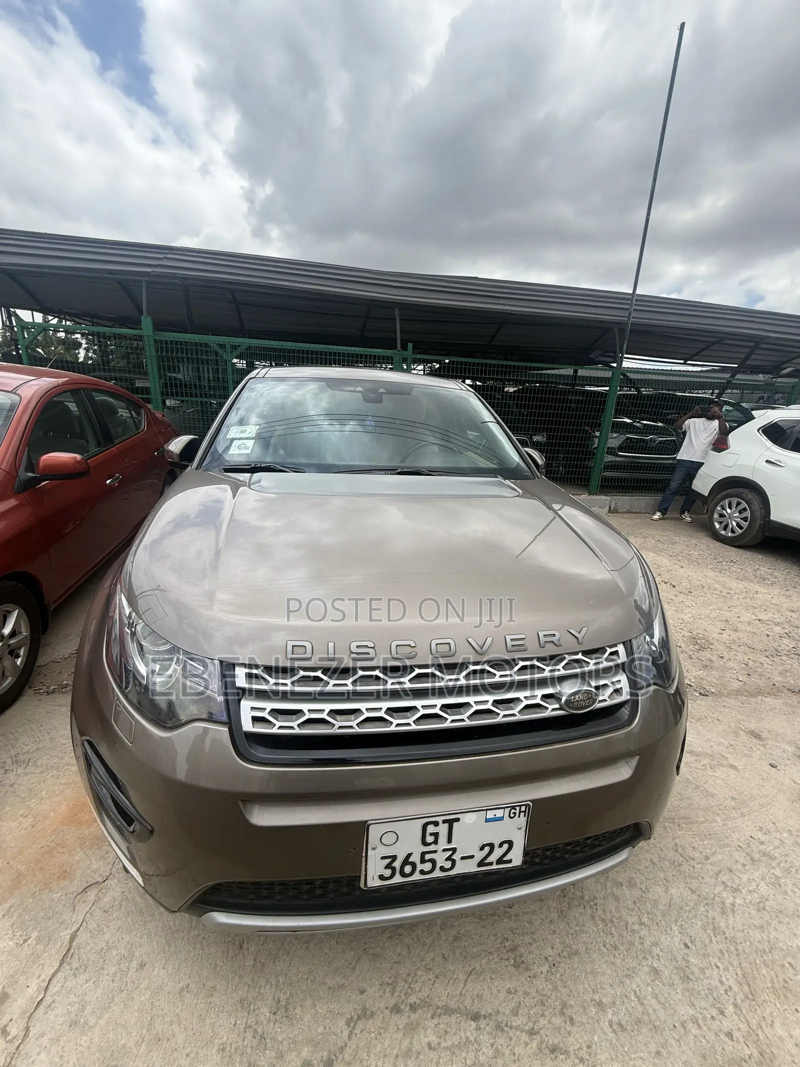 Land Rover Discovery 2016 Brown