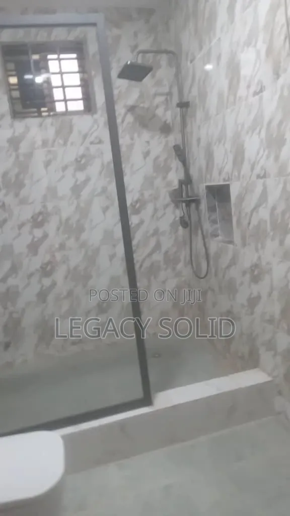 1bdrm Apartment in Legacy Solid Real, Housing Down for rent