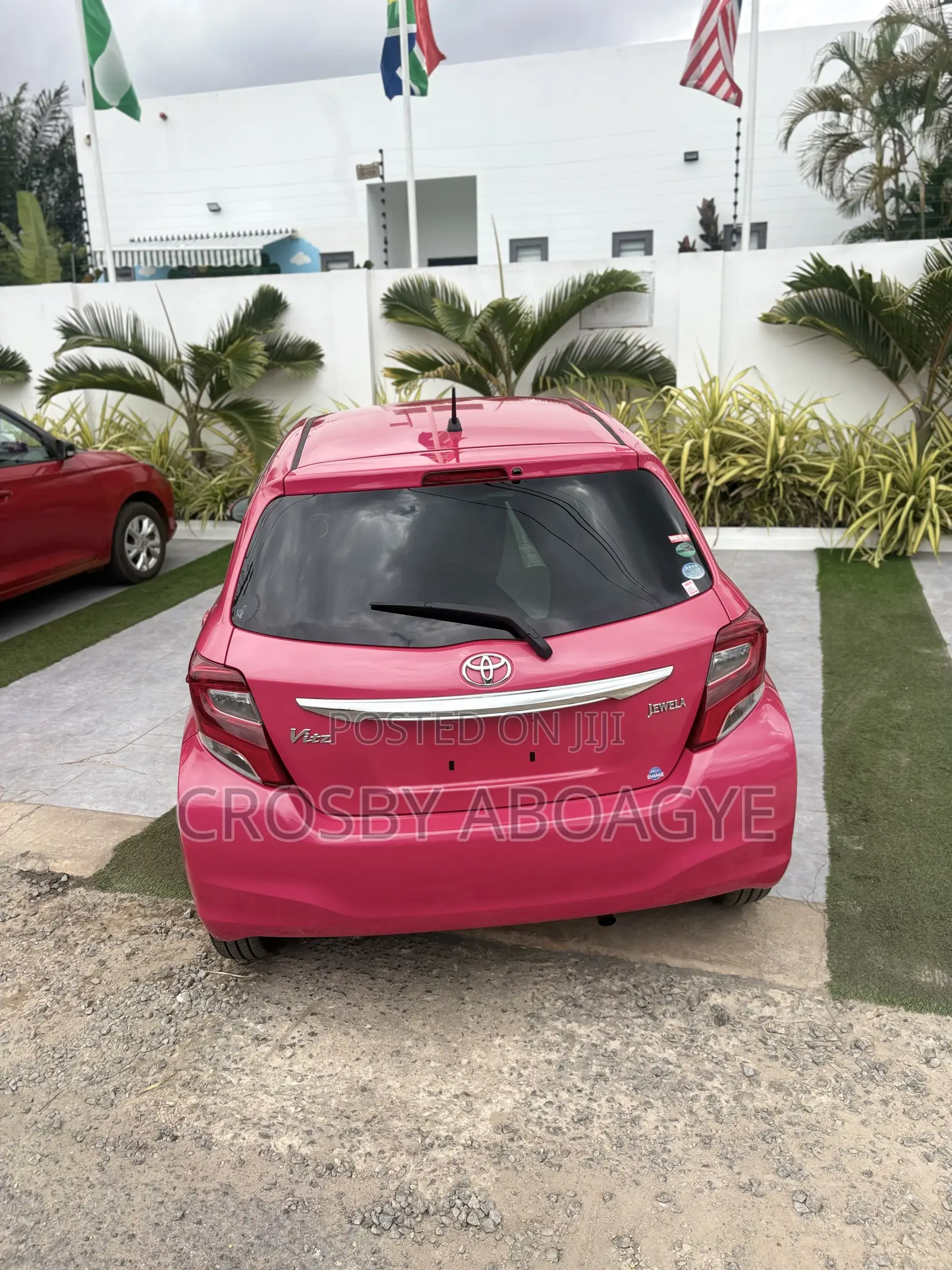 Toyota Vitz 1.3 FWD 5dr 2015 Pink