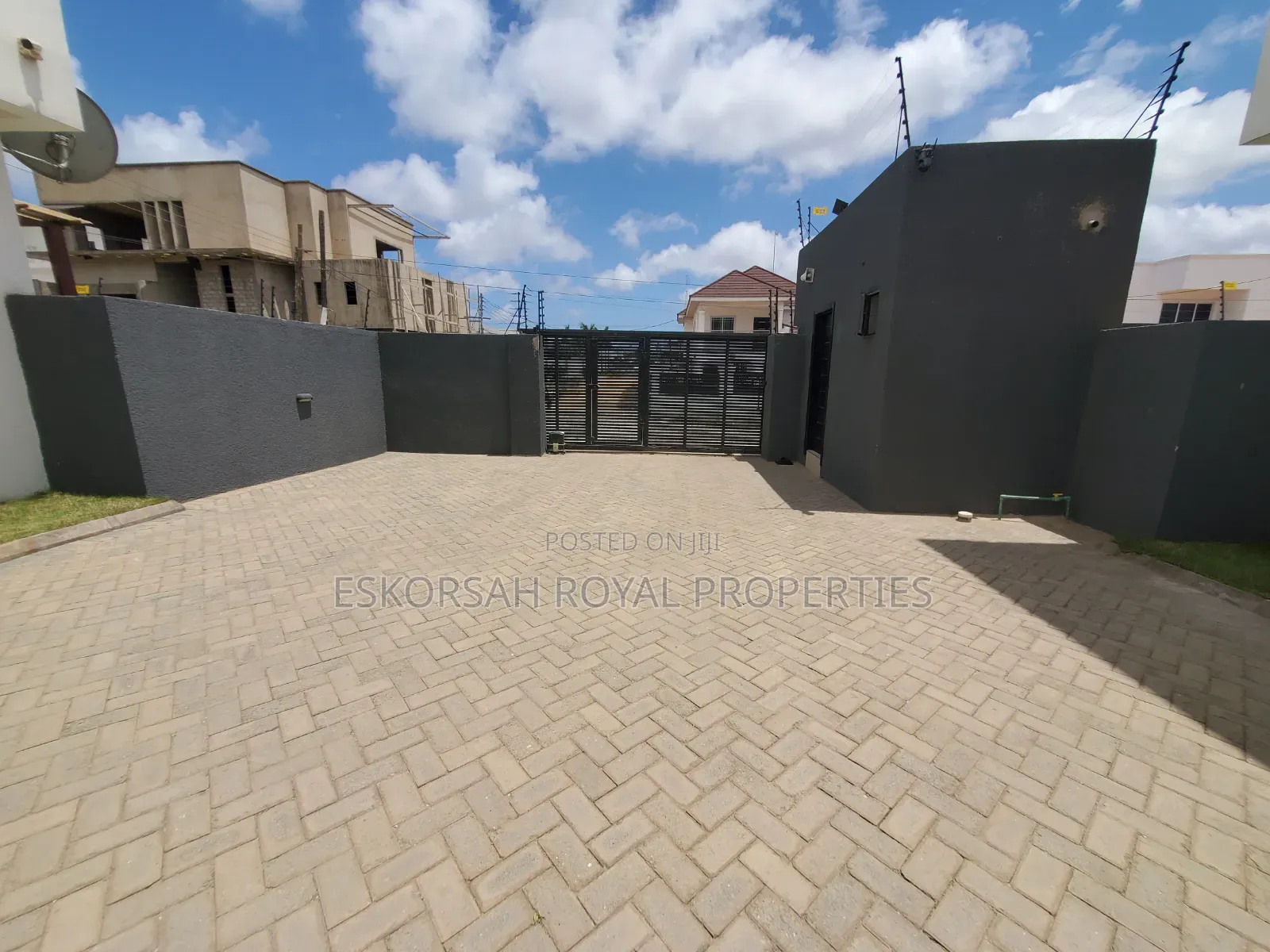 3bdrm Townhouse / Terrace in East Legon, Ability for rent