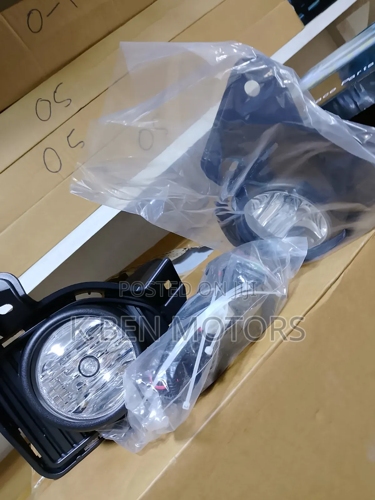 Toyota Hiace Spot Light 2014 to 2018