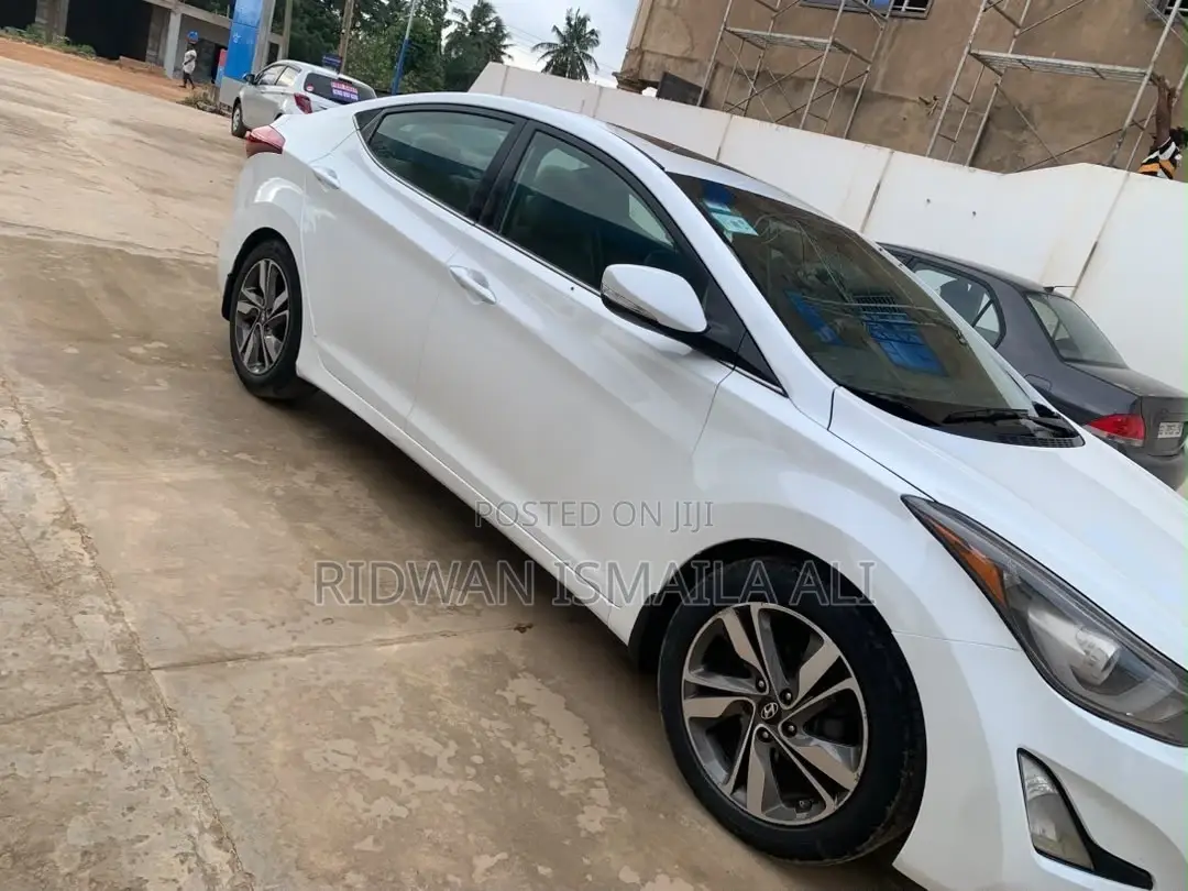 Hyundai Elantra Limited 4dr Sedan (1.8L 4cyl 6A) 2014 White
