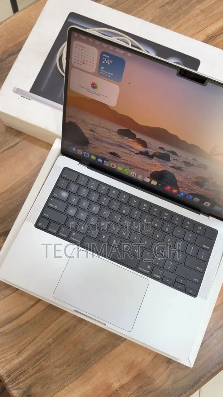 Laptop Apple MacBook Pro 2024 M4 16GB Apple M4 SSD 512GB