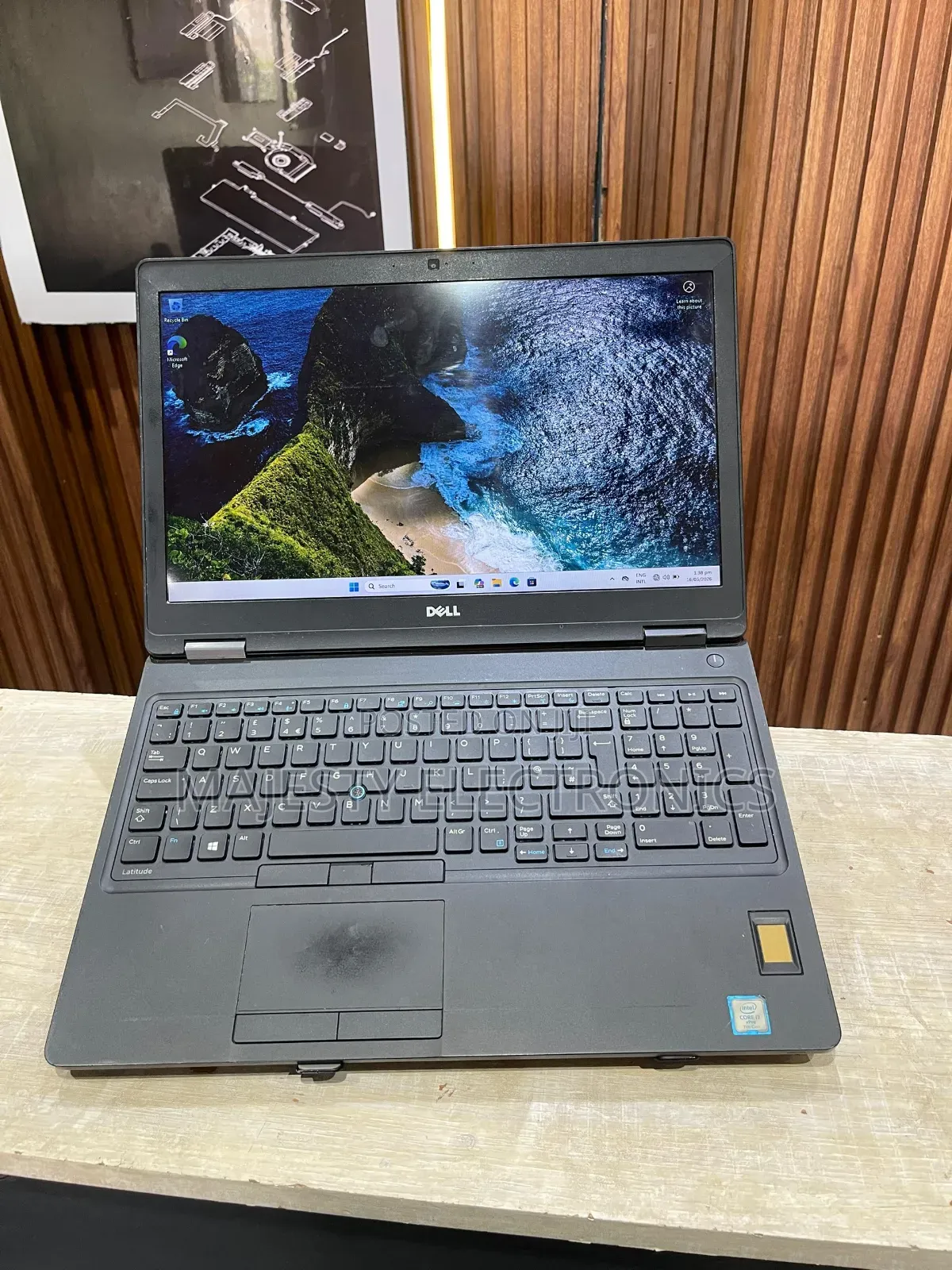 New Laptop Dell Latitude 15 5580 4GB Intel Core i7 SSD 128GB