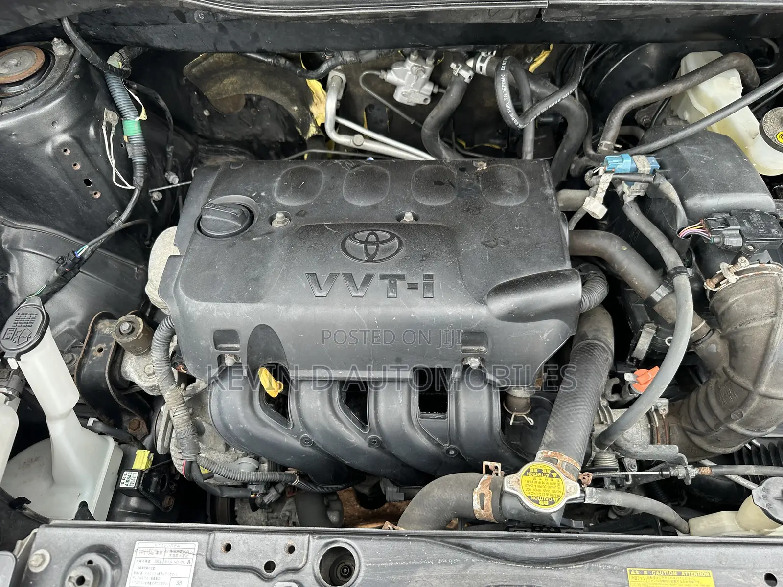 Toyota Sienta 1.5 AWD 2013 Gray