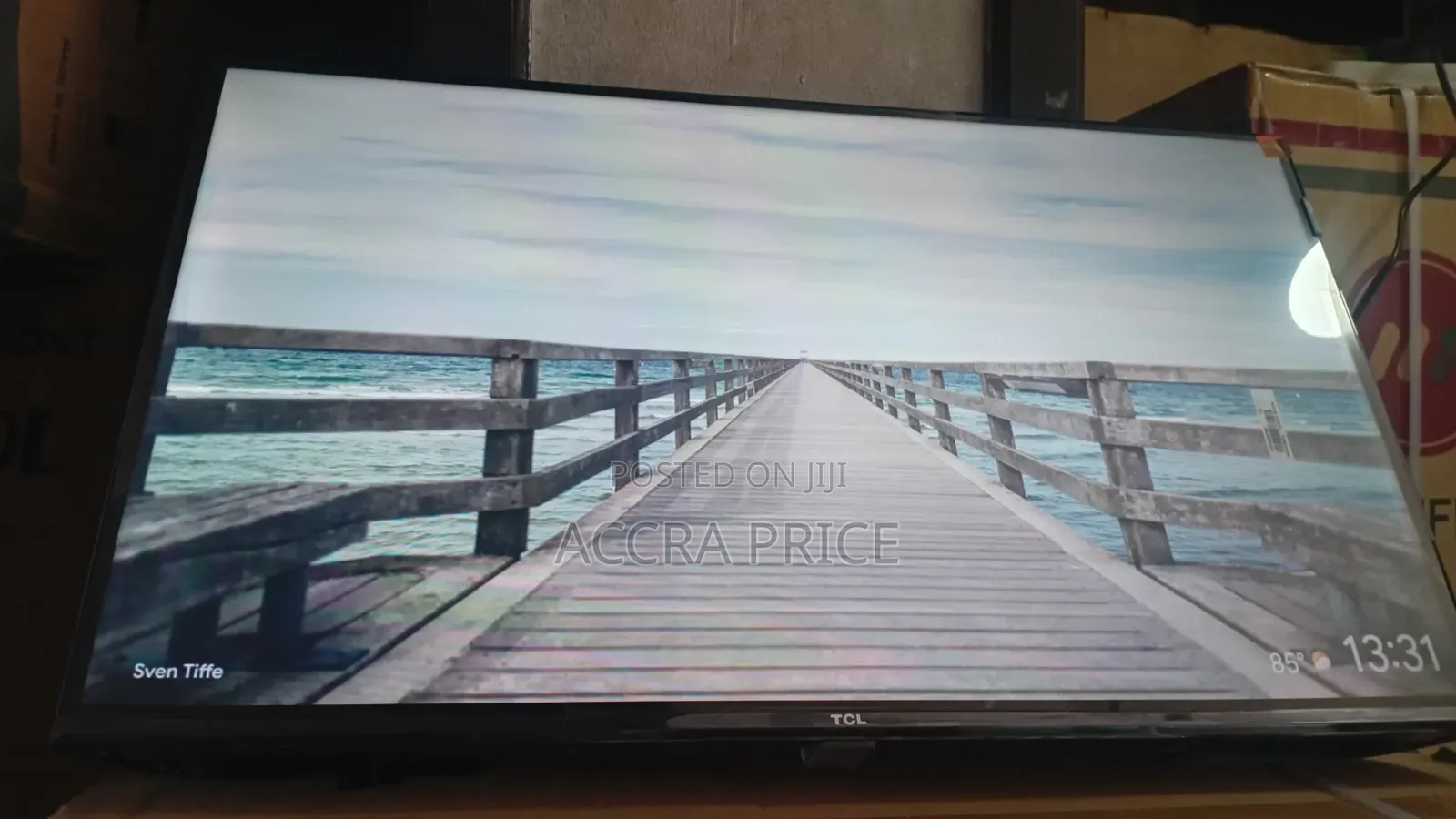 Version Surf Televisions, Self Branding 32inches TCL Television