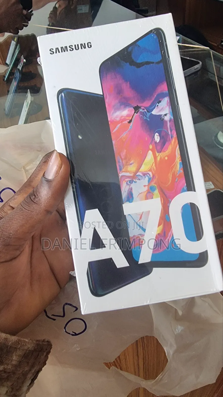New Samsung Galaxy A70 128 GB Black