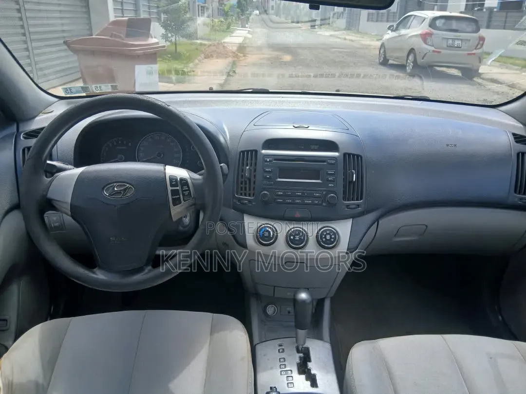 Hyundai Elantra 2008 Silver