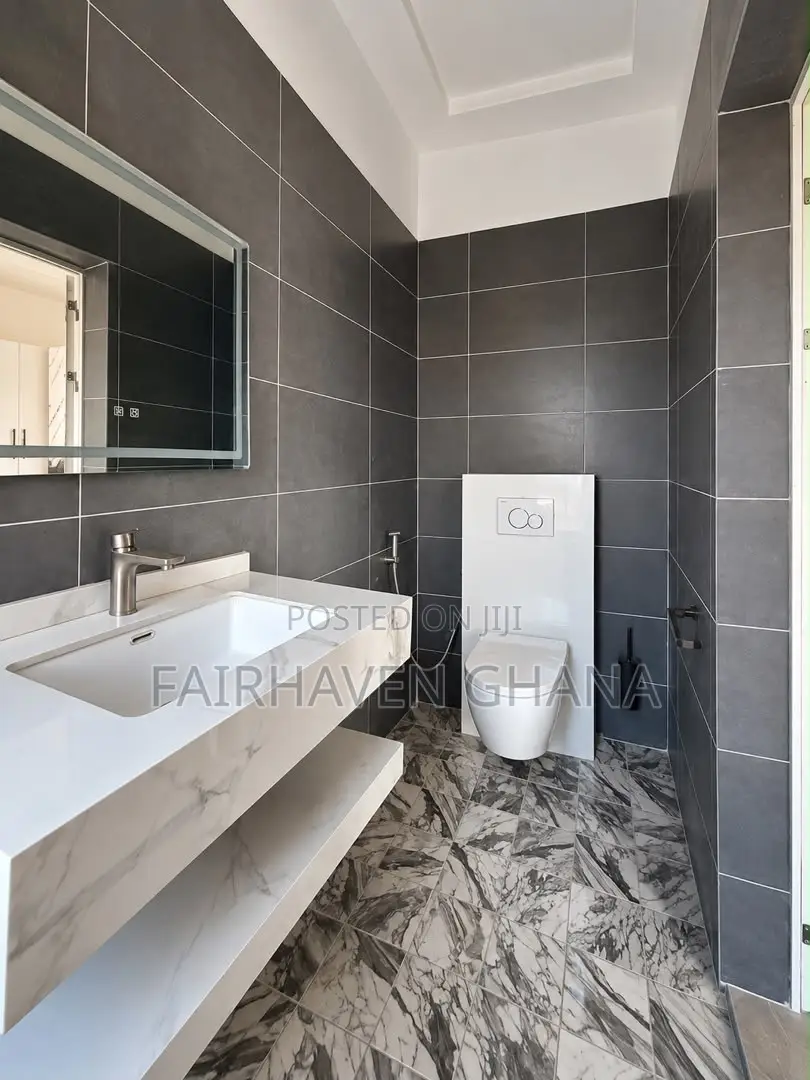 Furnished 4bdrm Apartment in Fairhaven, East Legon for sale
