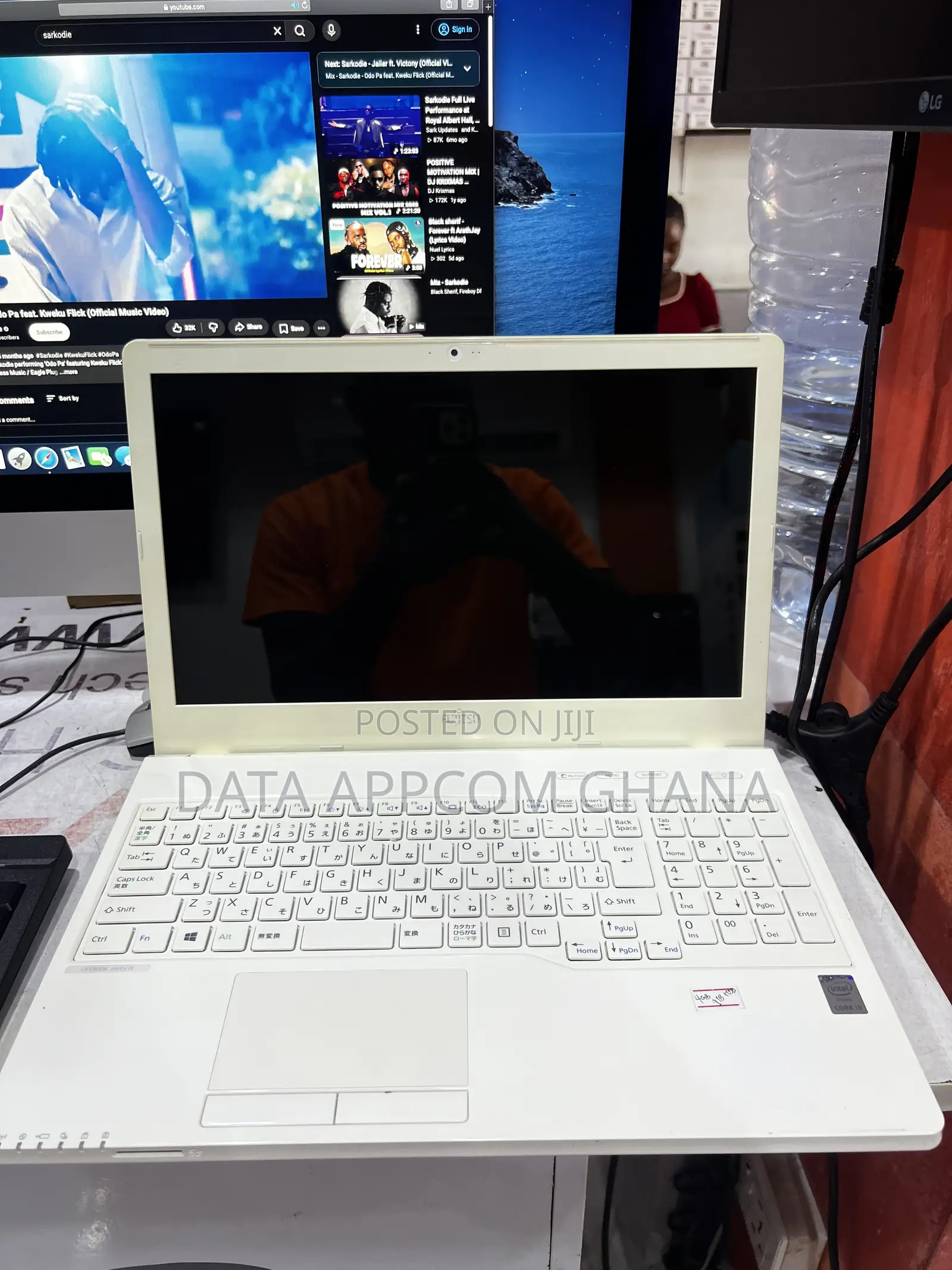 Laptop Fujitsu Lifebook AH532 8GB Intel Core i3 HDD 1T