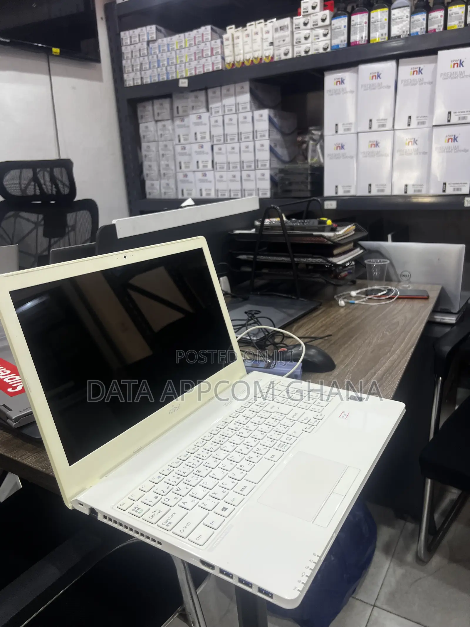 Laptop Fujitsu Lifebook AH532 8GB Intel Core i3 HDD 1T