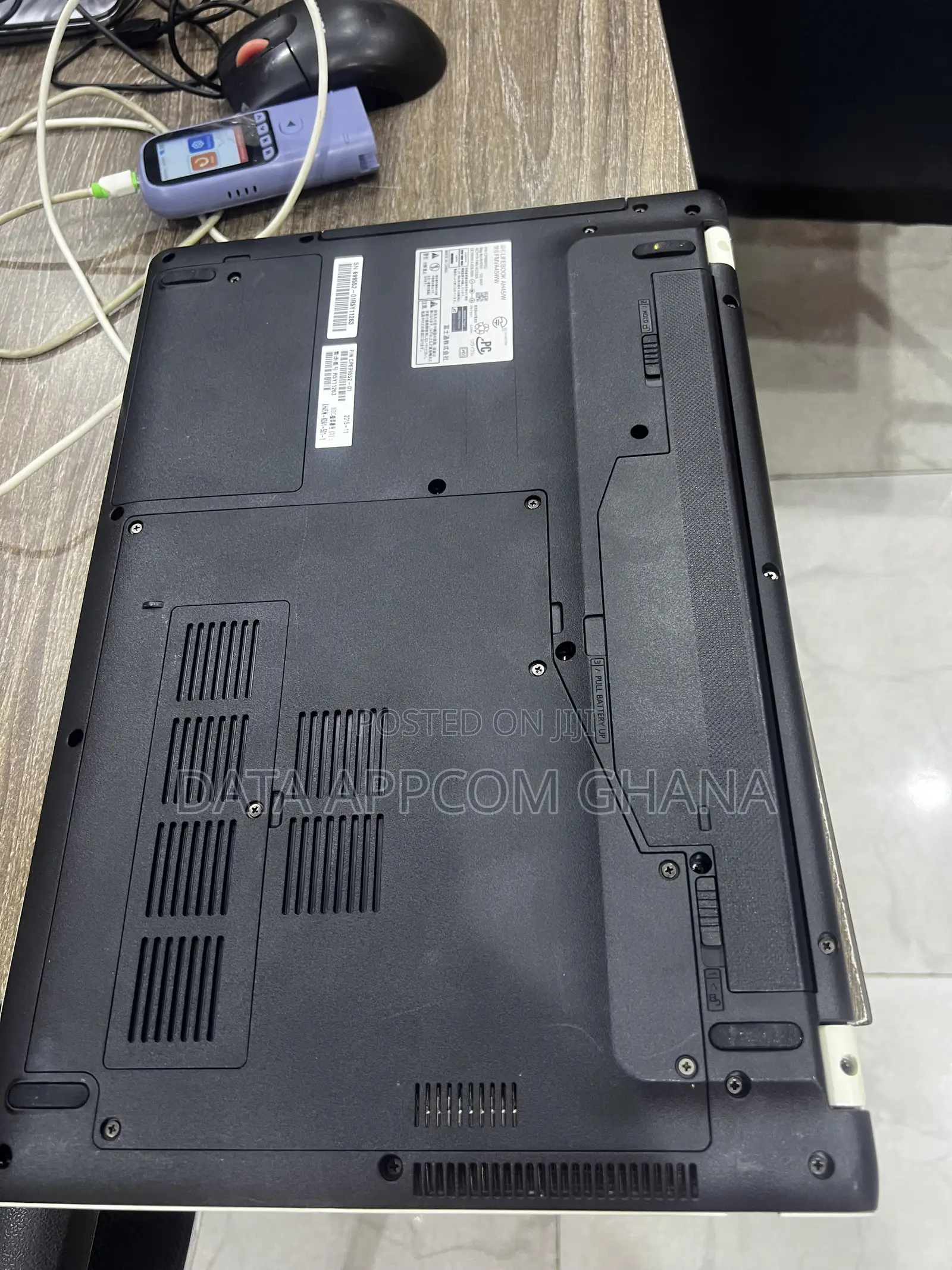 Laptop Fujitsu Lifebook AH532 8GB Intel Core i3 HDD 1T
