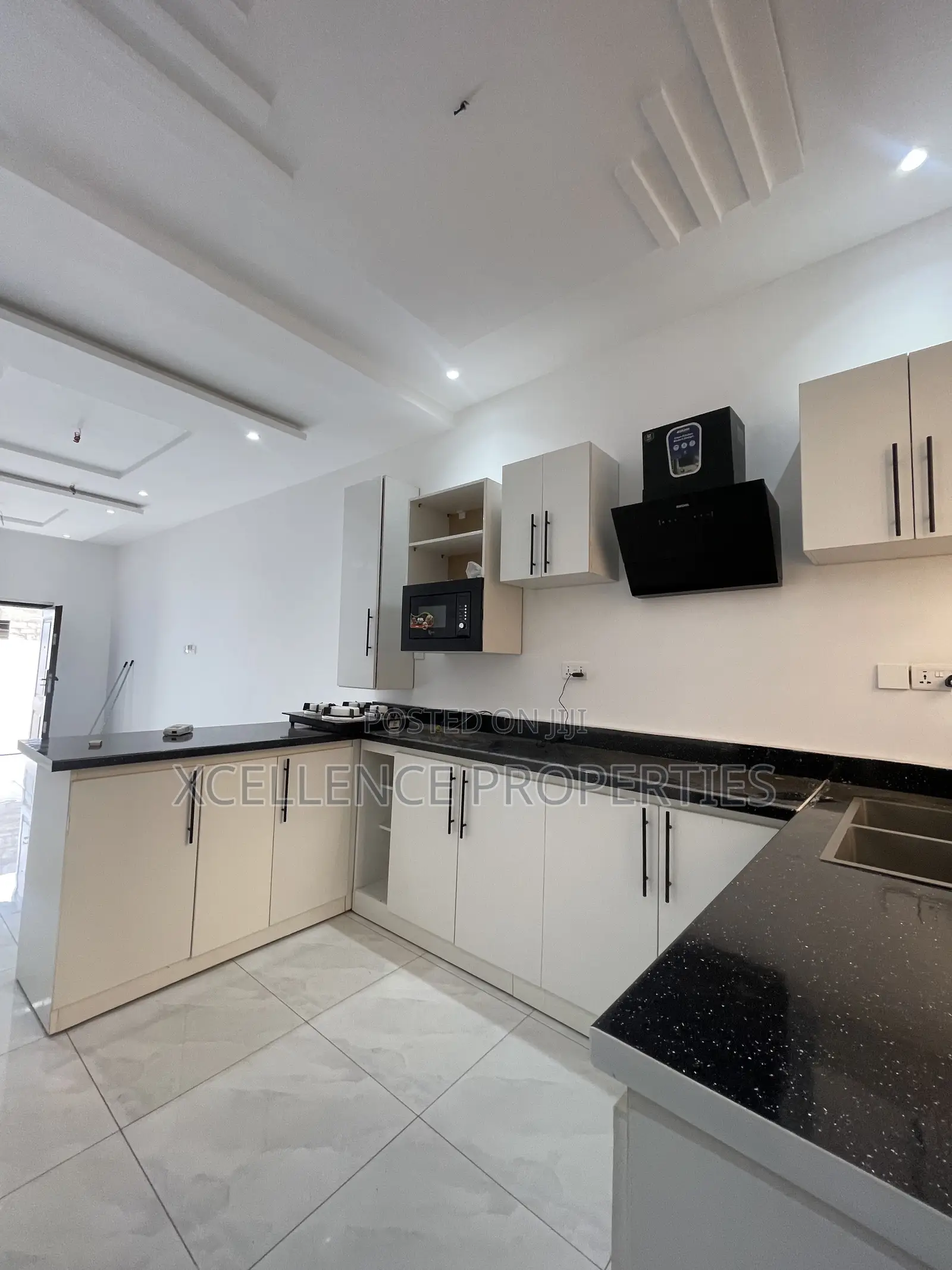 3bdrm Duplex in Xcellence Properties, East Legon for sale