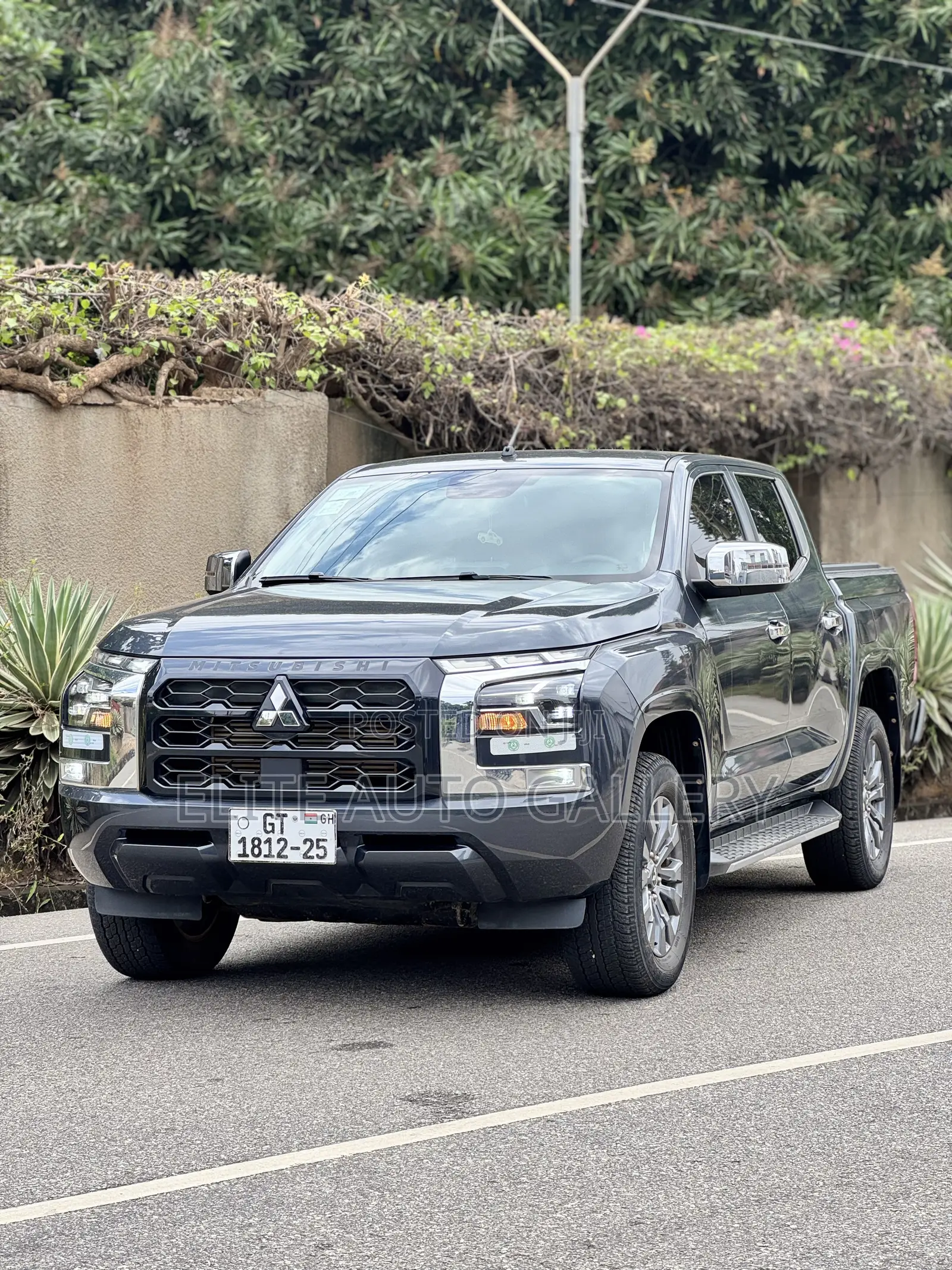 Mitsubishi L200 2024 Gray