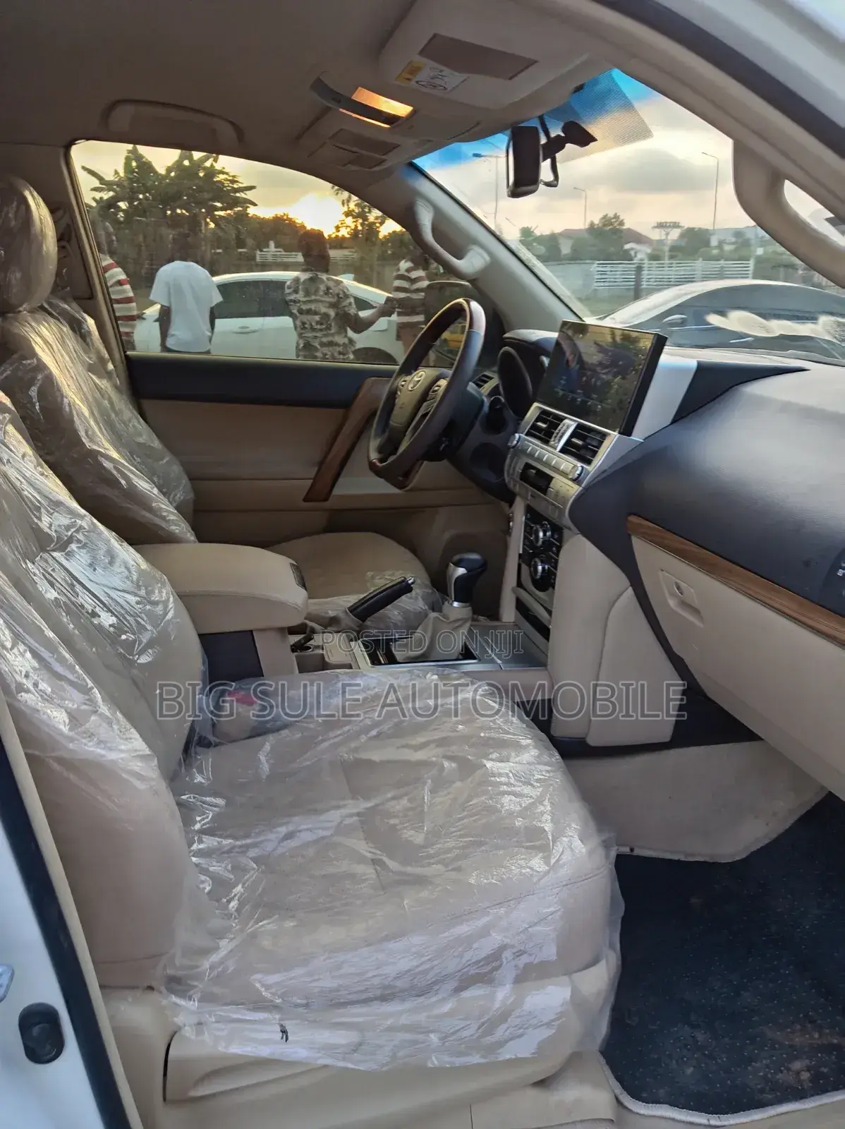 Toyota Land Cruiser Prado 2017 White
