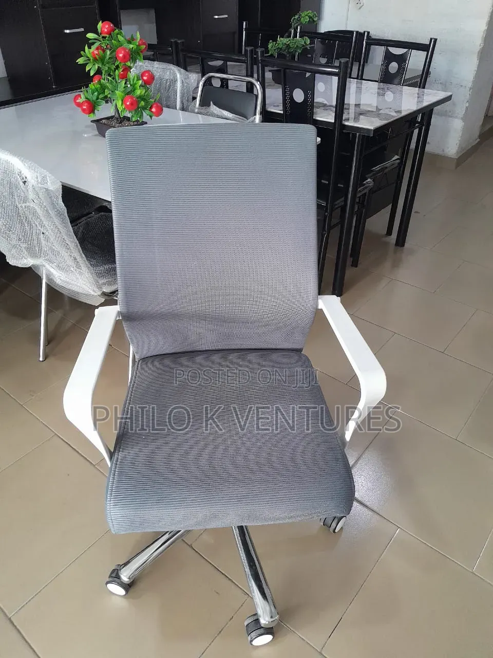 Office Swivel White Chair