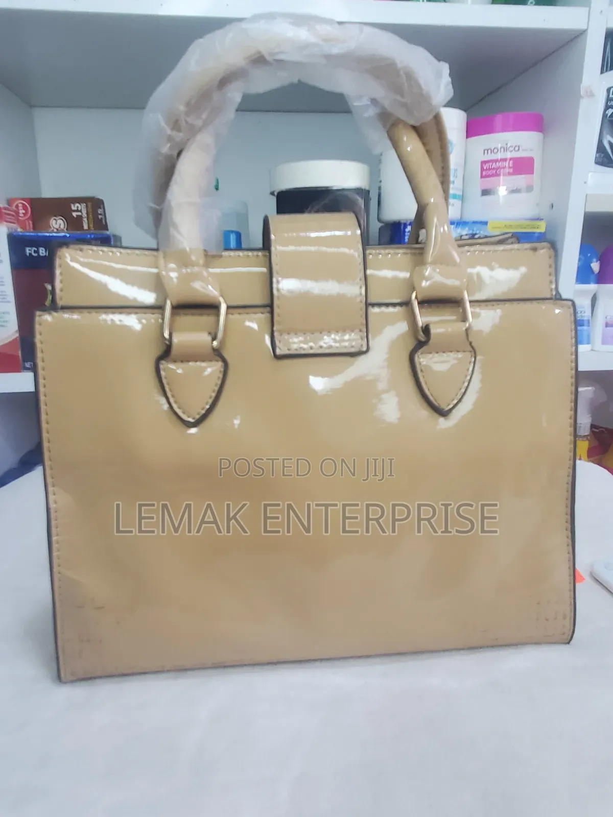 Beige Leather Ladies Hand Bag With Scarf