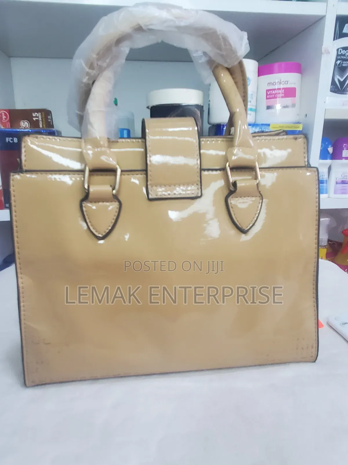 Beige Leather Ladies Hand Bag With Scarf