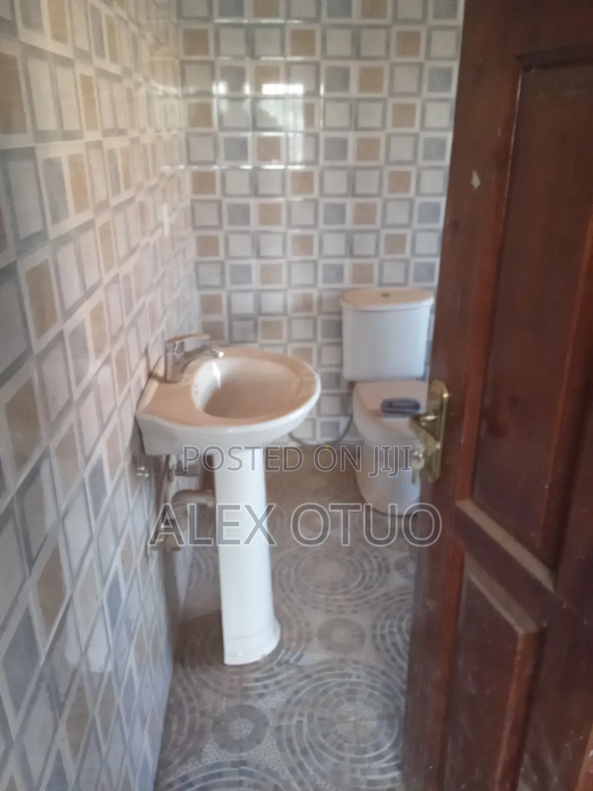 4bdrm House in Alex Otuo Properties, Kumasi Metropolitan for rent