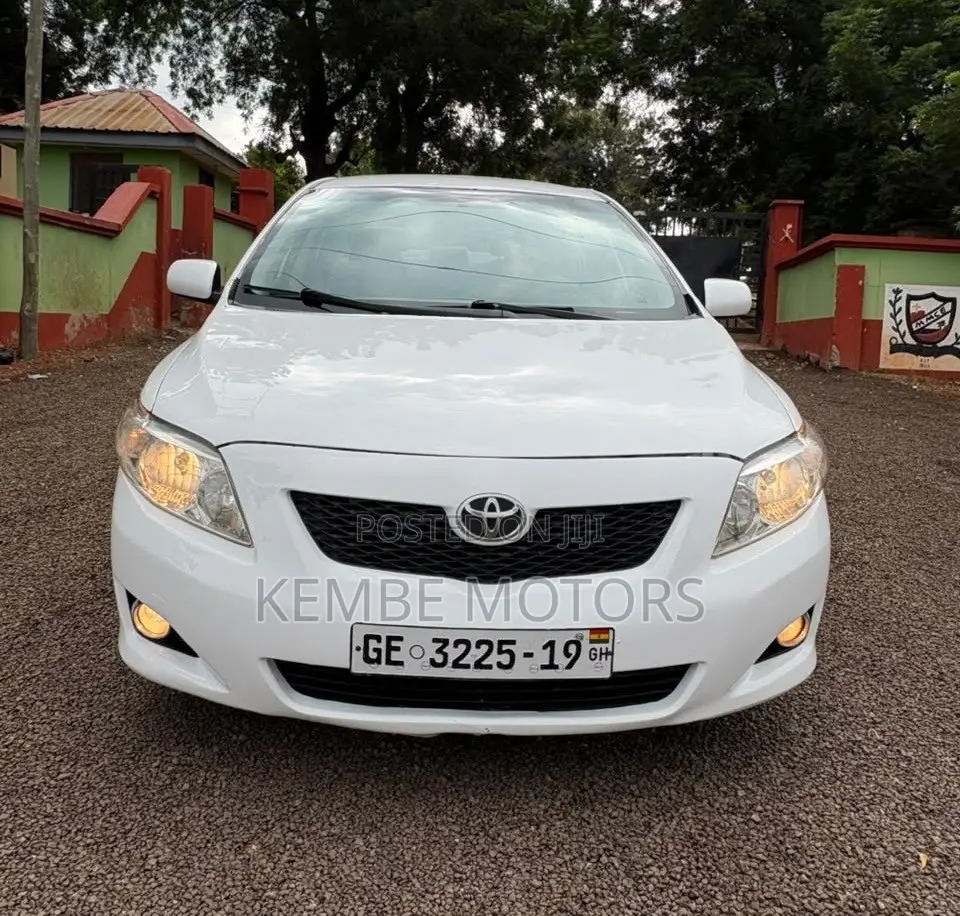 Toyota Corolla 2009 White