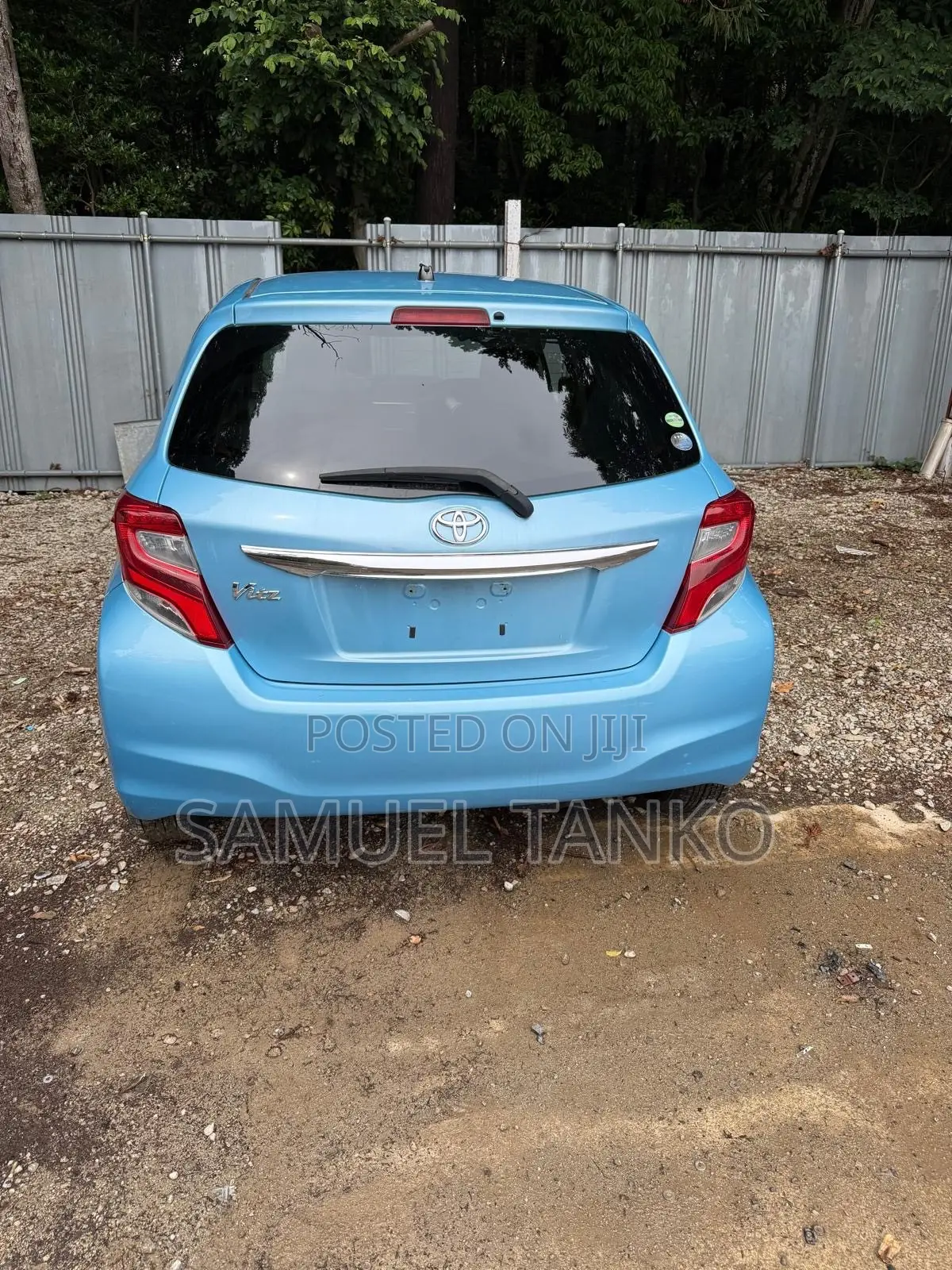 Toyota Vitz 2015 Blue