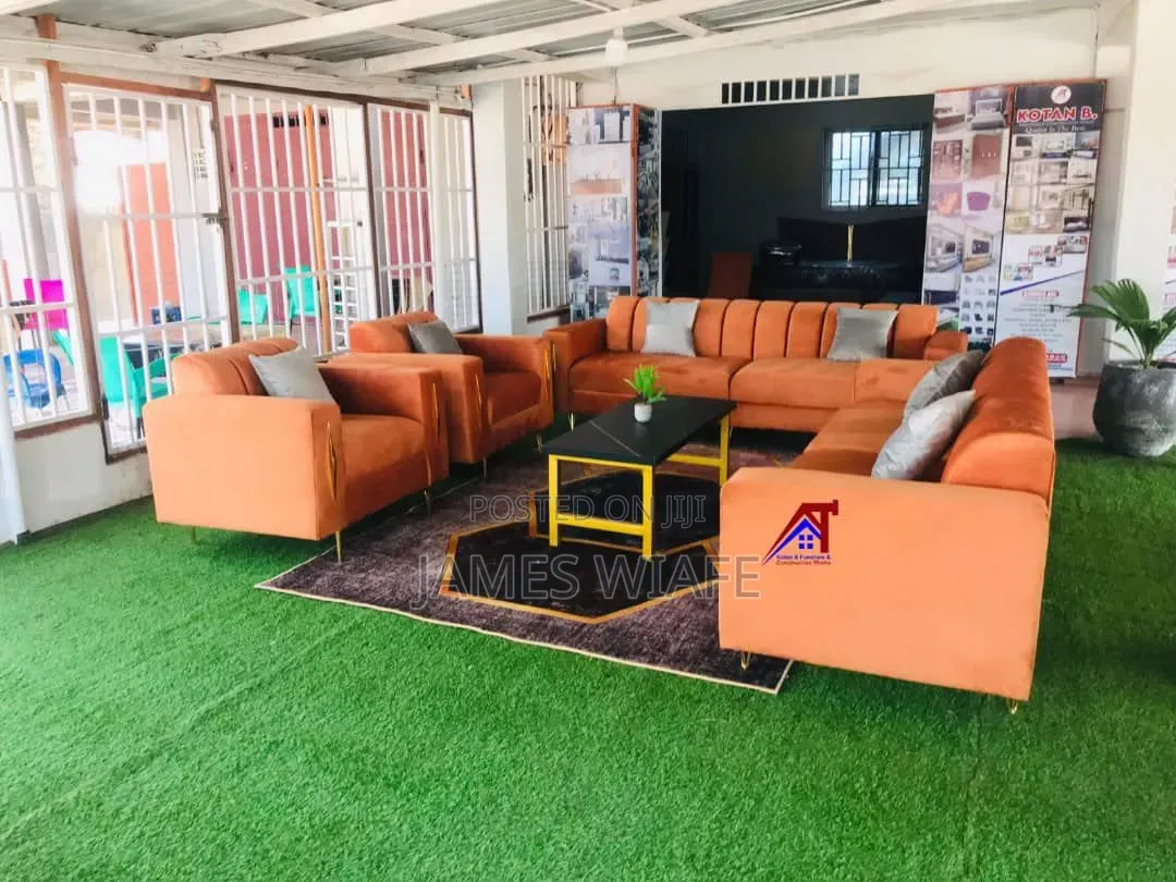 Sofa Set Available