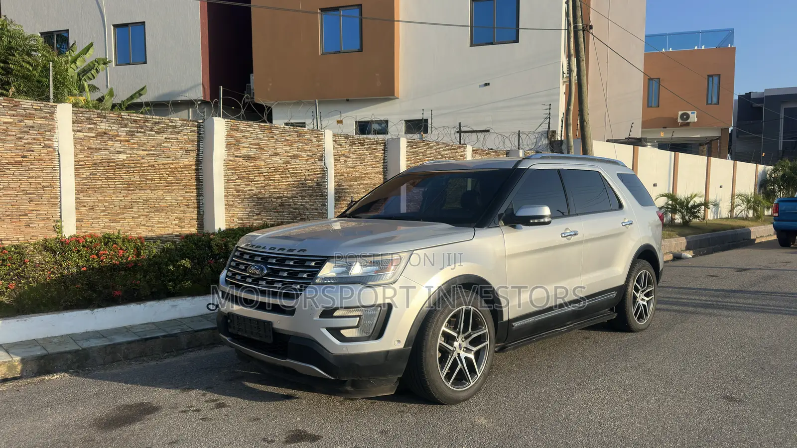 Ford Explorer Limited 4dr SUV (3.5L 6cyl 6A) 2016 Silver