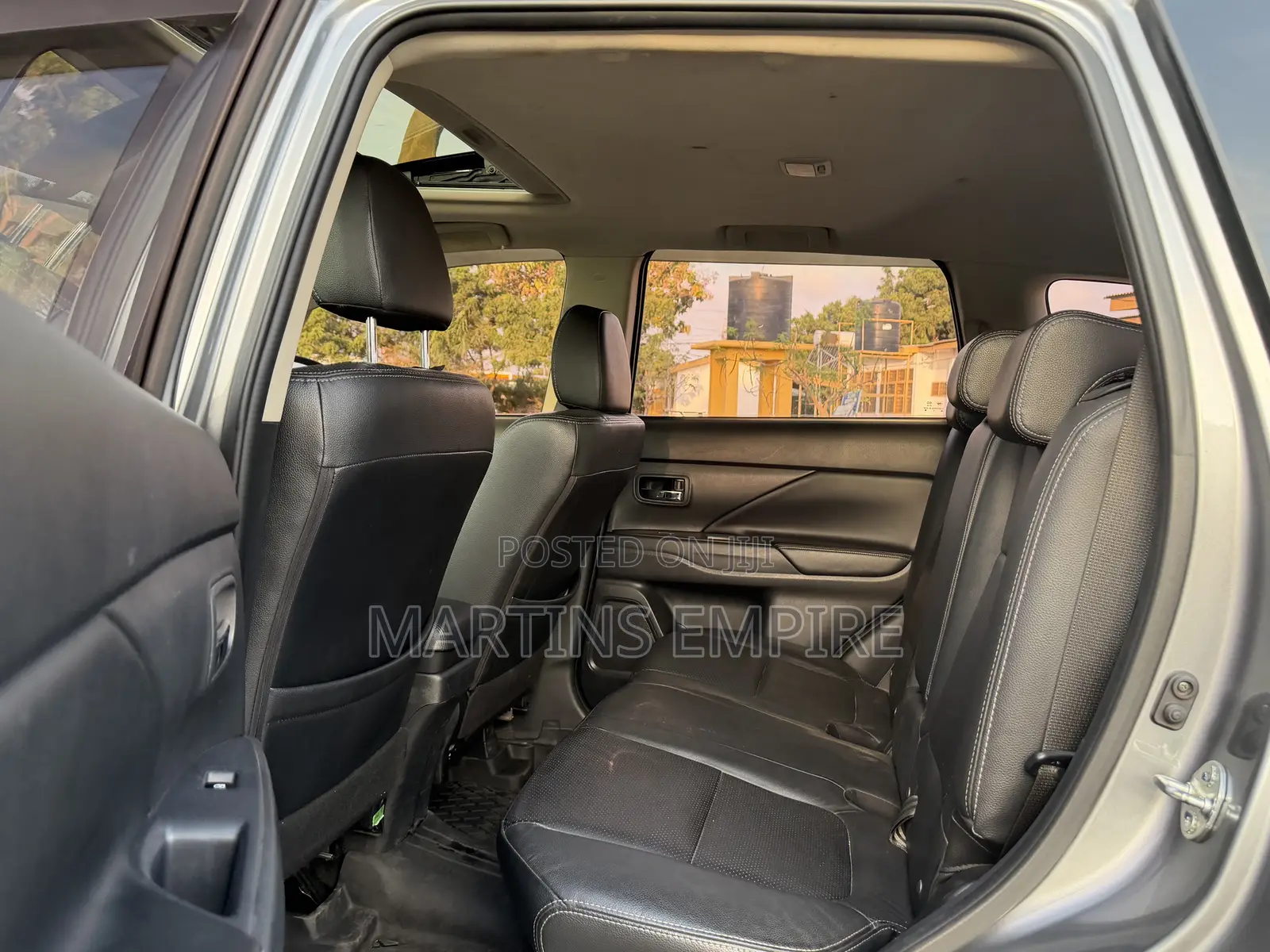 Mitsubishi Outlander SE FWD 2018 Gray