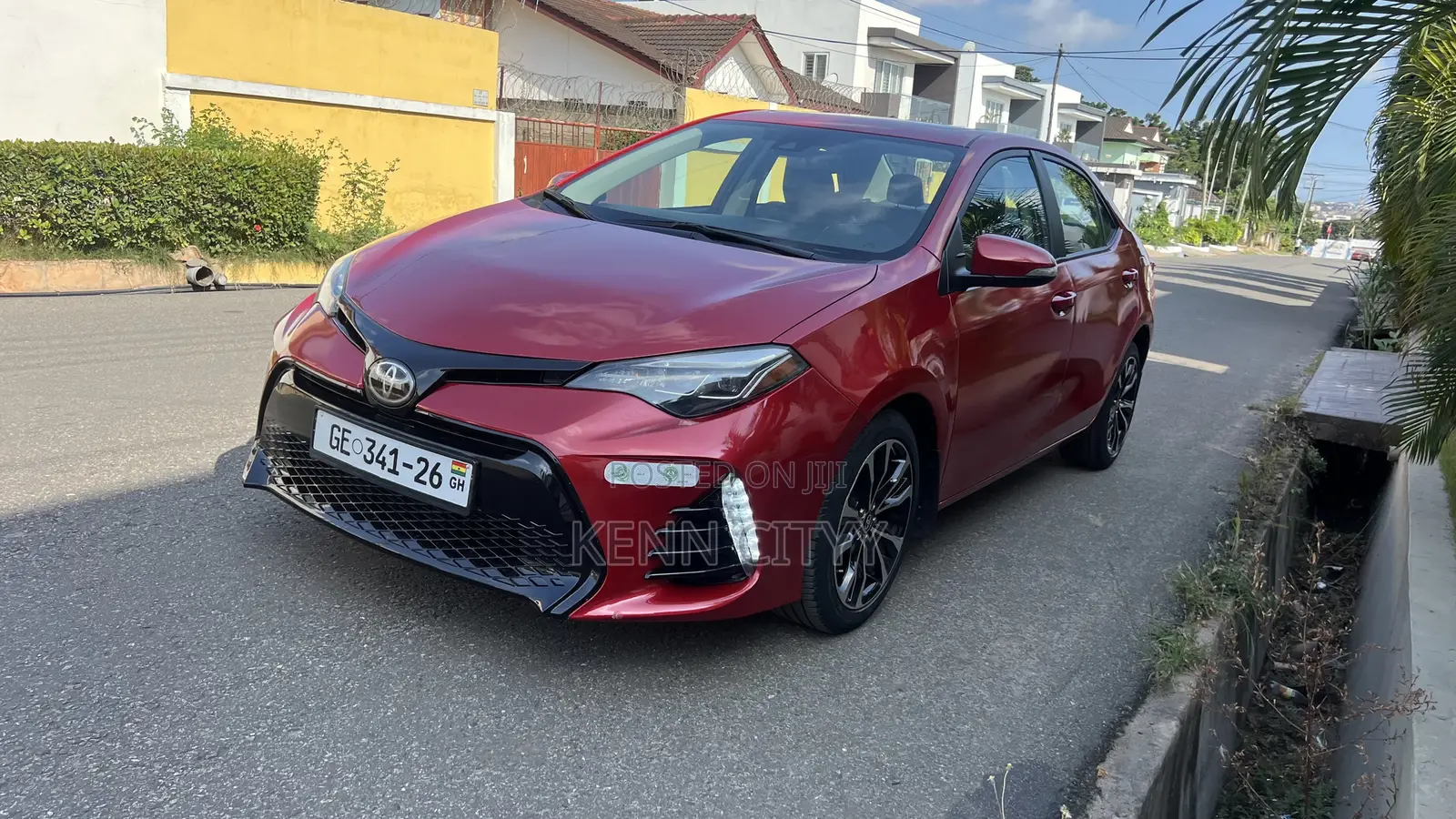 Toyota Corolla XSE (1.8L 4cyl 2A) 2018 Red