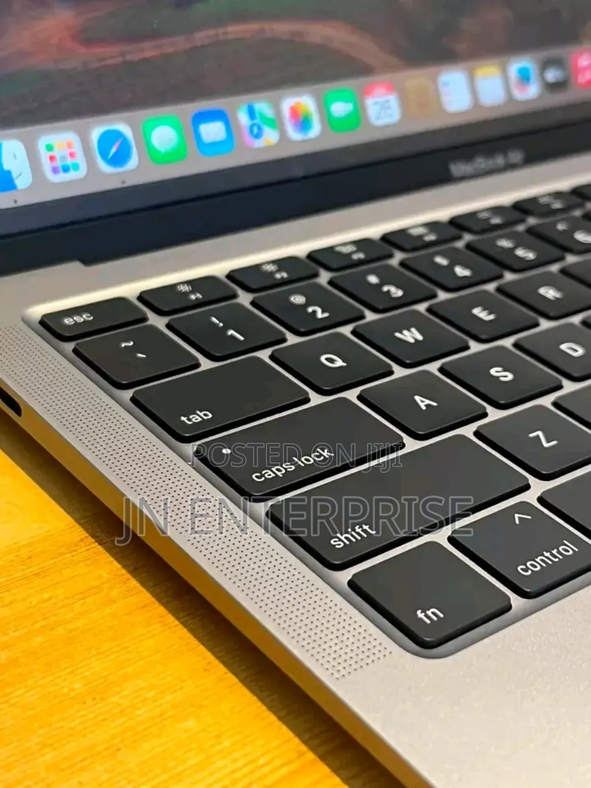 New Laptop Apple MacBook Air 2020 8GB Intel Core i5 SSD 512GB