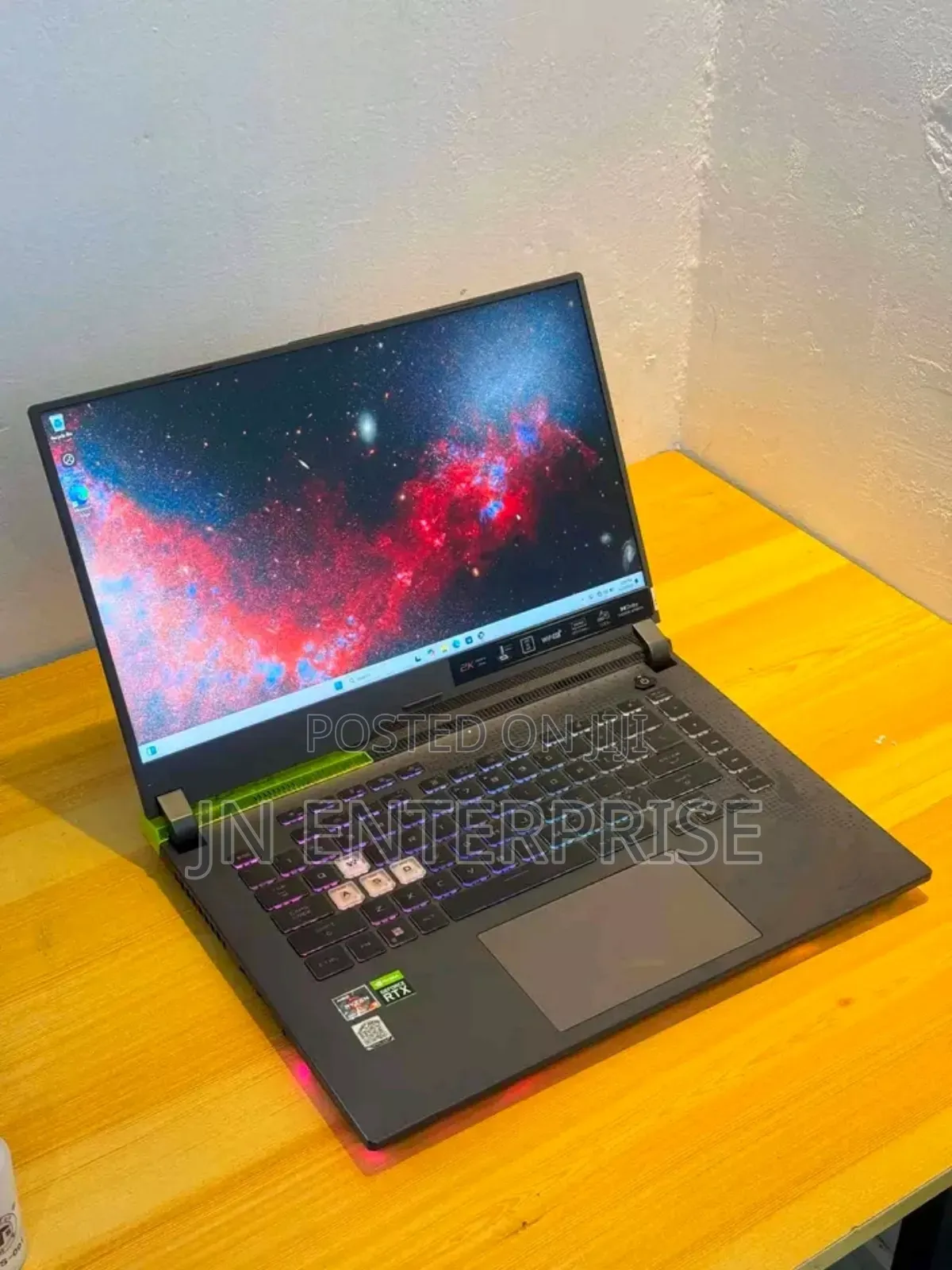 New Laptop Asus ROG Strix G17 16GB AMD Ryzen 9 SSD 1T
