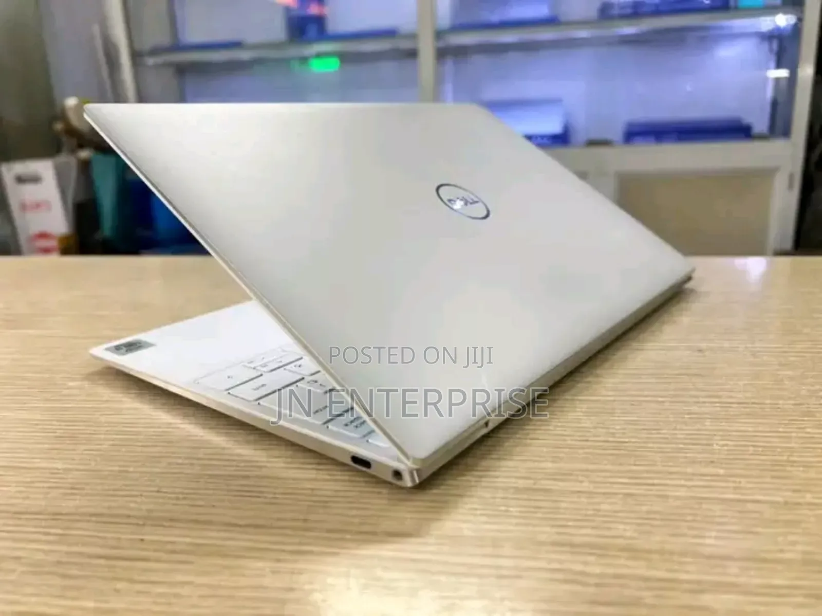 New Laptop Dell XPS 13 16GB Intel Core i7 SSD 512GB