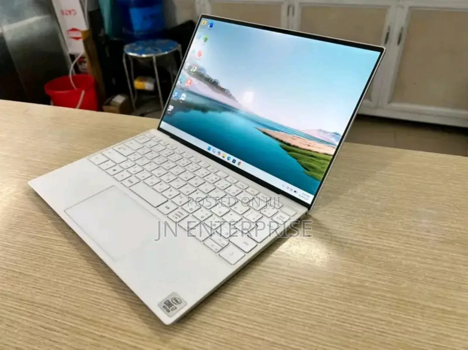 New Laptop Dell XPS 13 16GB Intel Core i7 SSD 512GB
