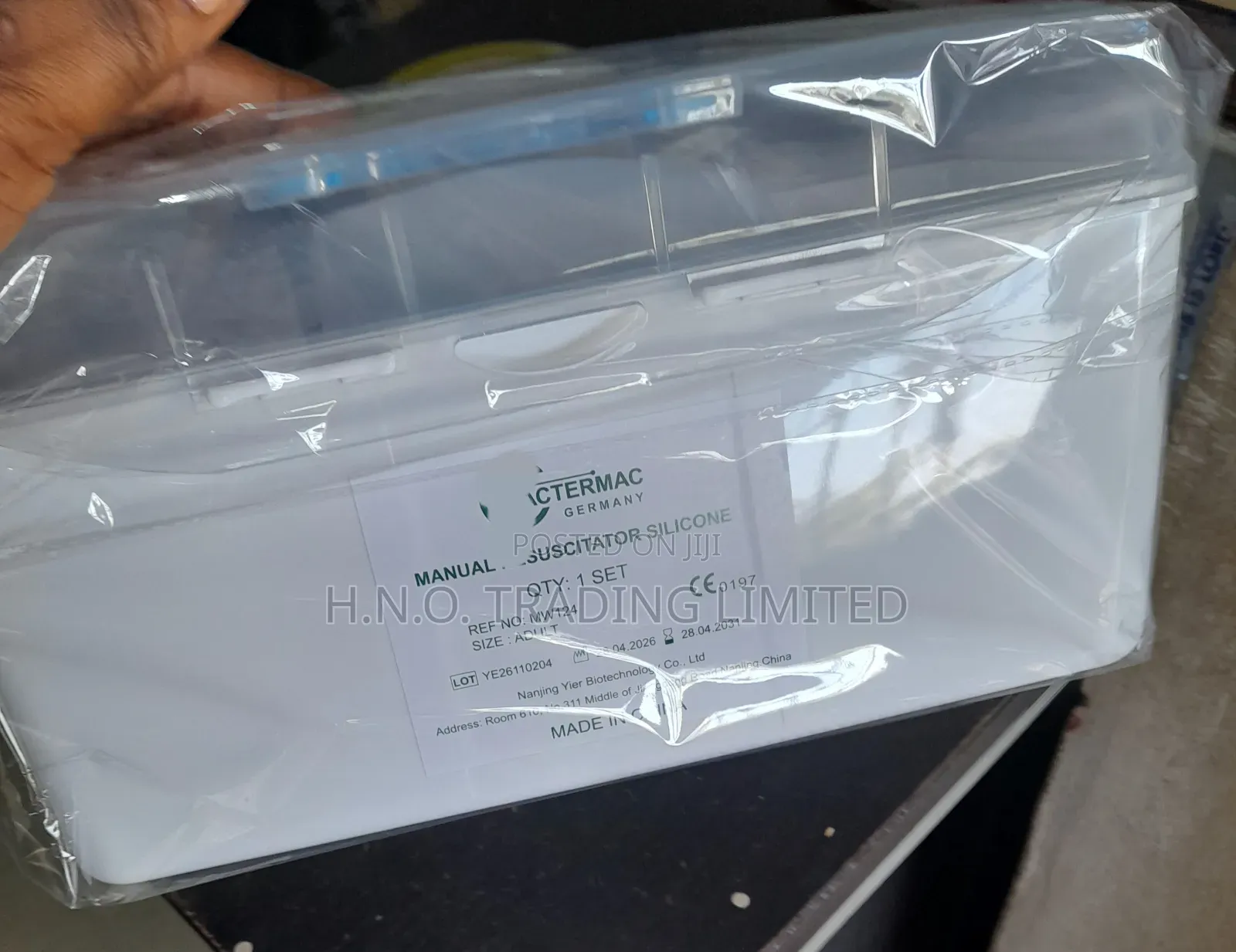 An Ambu Bag,infant and Adult