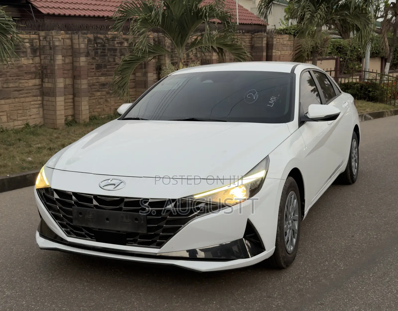 Hyundai Elantra Limited 2021 White