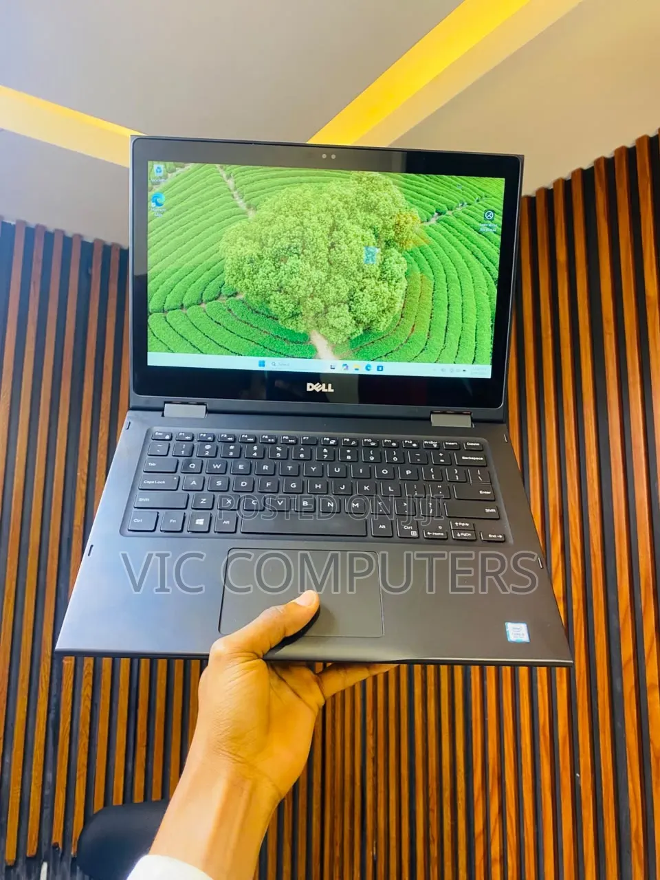 Laptop Dell Latitude 3390 2-in-1 8GB Intel Core i5 SSD 256GB