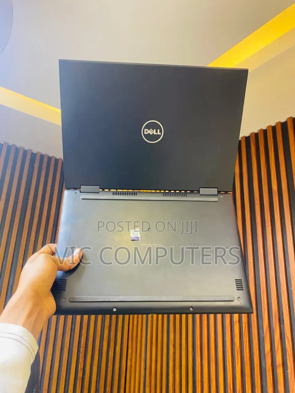 Laptop Dell Latitude 3390 2-in-1 8GB Intel Core i5 SSD 256GB